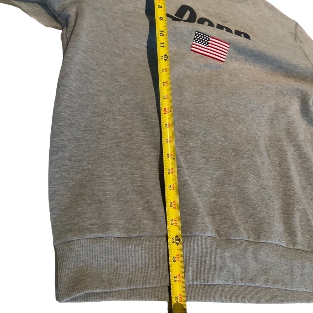 Men's Classic Vintage Feel  Penn College Style Crewneck With American Flag - Picture 3 of 8